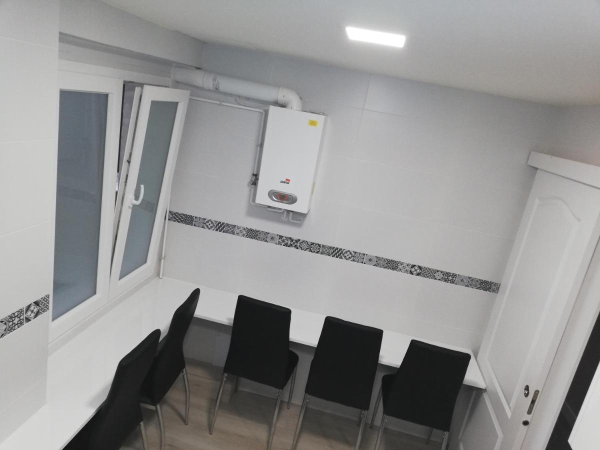 Pension La Intermodal Santiago de Compostela Dış mekan fotoğraf